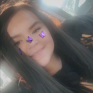 Meet your Posher, Alexis